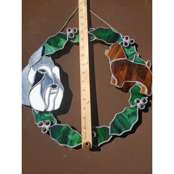 Handmade Vintage Stained Glass Christmas Wreath Dogs Holly Leaves Berries - Picture 9 of 10